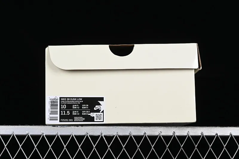 All Categories Nk SB Dunk Series Nk SB Dunk Low Low-top sneakers C version Rayssa Leal x Nk SB Dunk Low Brazilian skateboarding goddess joint model SB low-top casual sneakers FZ5251-001